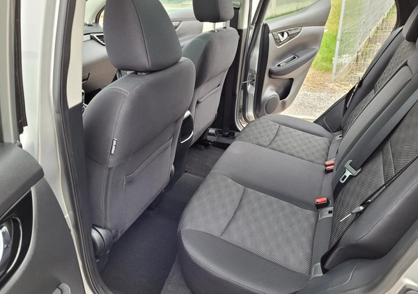 Nissan Qashqai cena 52500 przebieg: 77000, rok produkcji 2015 z Żabno małe 121
